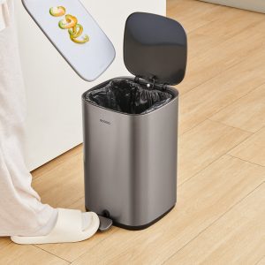 Ecoco Stainless Steel Pedal Trash Can 10L E25147